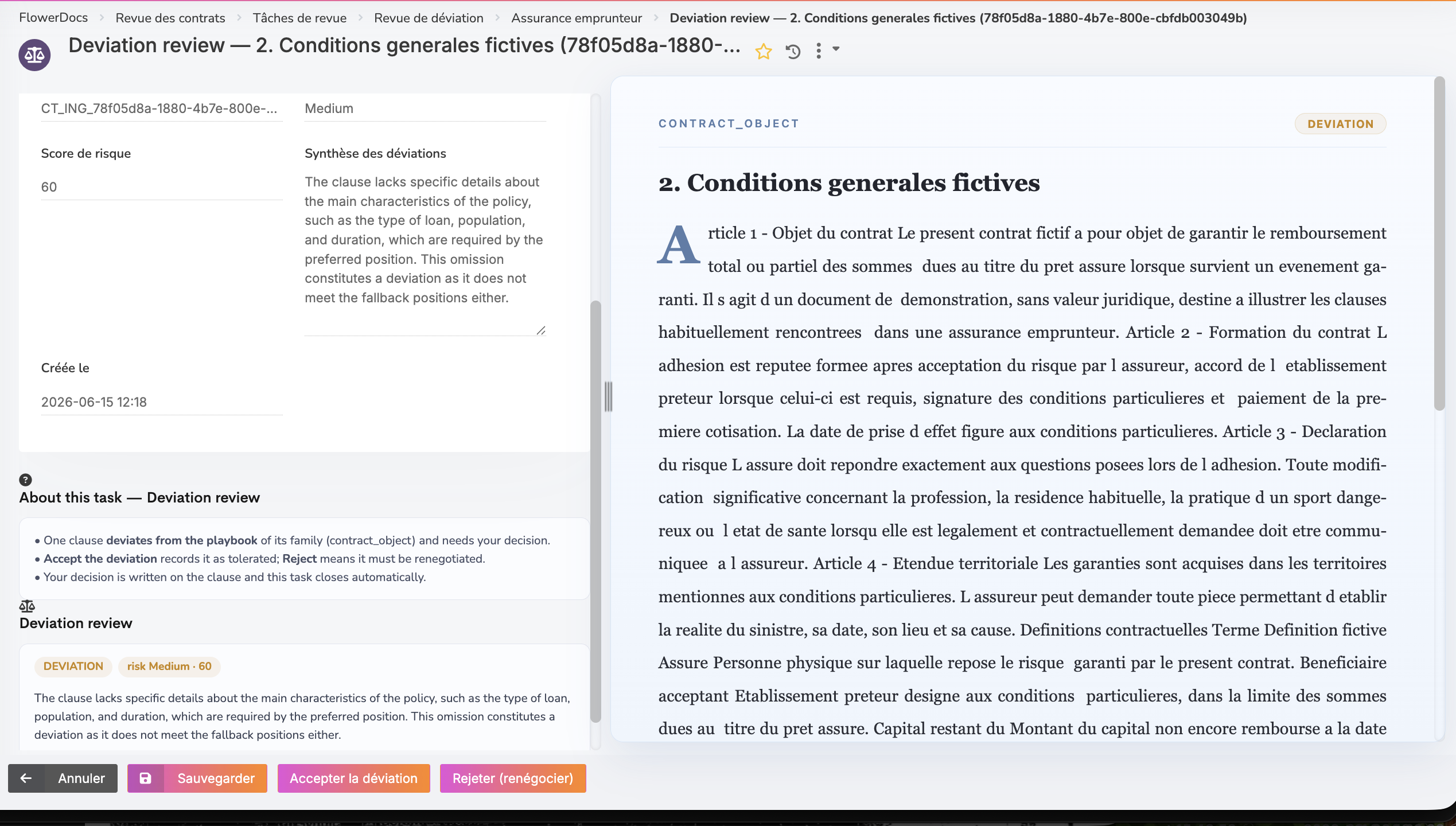 Une tâche de revue de déviation dans FlowerDocs : une clause, son score de risque et sa synthèse, avec les actions accepter ou renégocier.